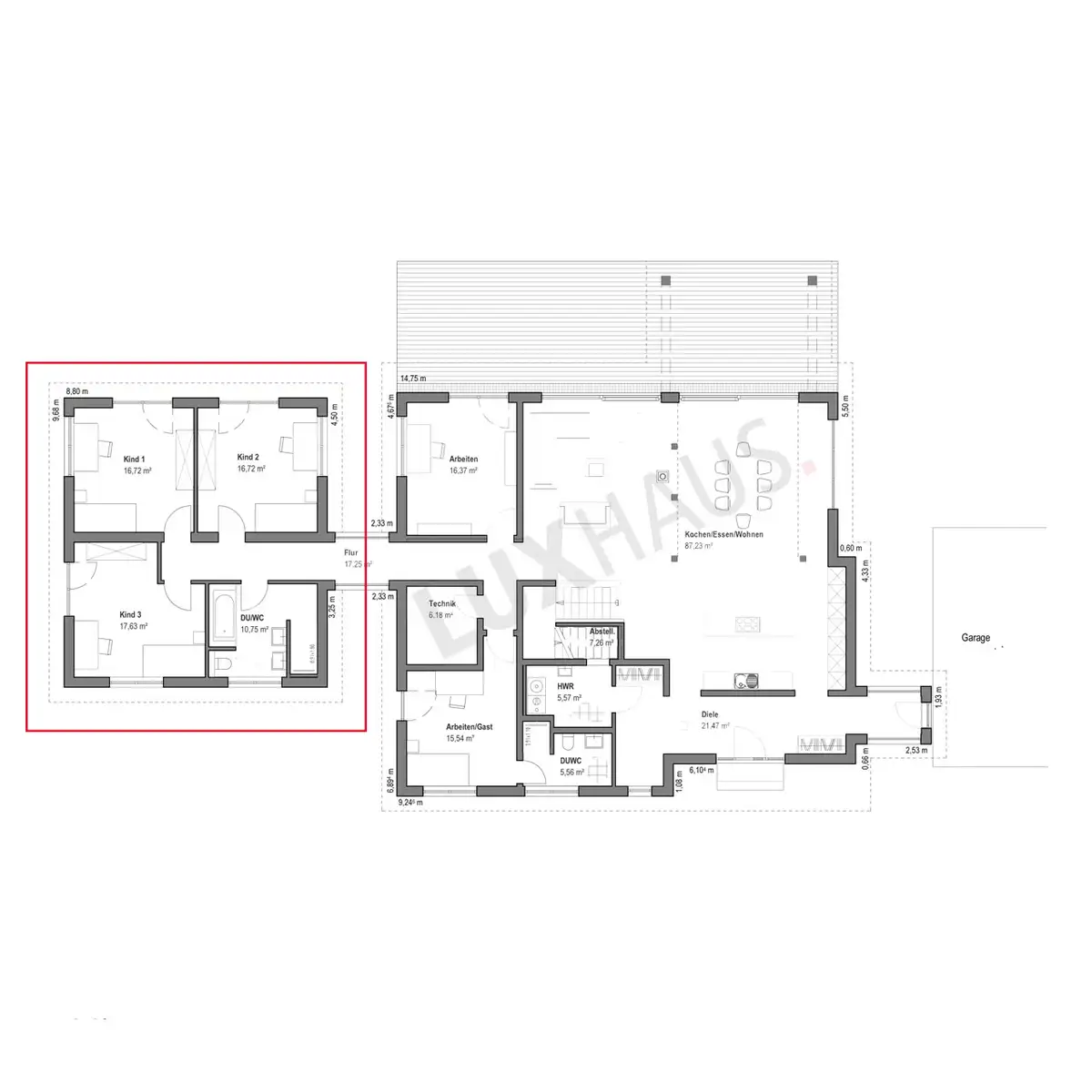 Erdgeschoss-Grundriss eines Einfamilienhauses mit 300qm - im Anbau links neben dem Haus wurde die Einliegerwohnung eingebaut, derzeit für die drei Kinderzimmer mit eigenem Bad genutzt