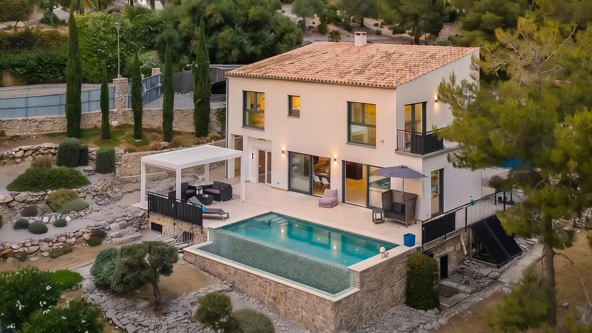 Pultdachhaus auf Mallorca mit Pool - LUXHAUS