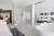 Schlafzimmer und Badezimmer mit Glastüre