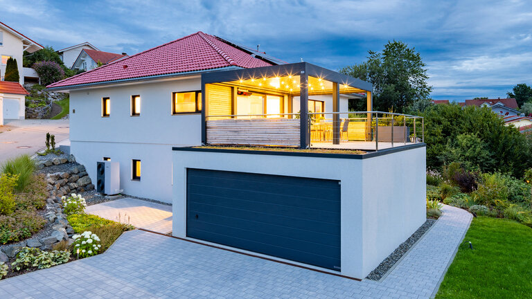 Bungalow mit Einliegerwohnung im Keller | Bungalow Walmdach 226 von LUXHAUS Bungalow mit Einliegerwohnung im Keller | Bungalow Walmdach 226 von LUXHAUS