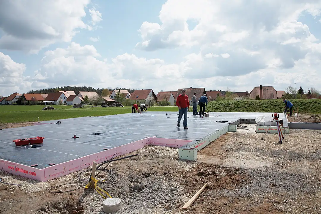 Bodenplatte beim Hausbau mit LUXHAUS