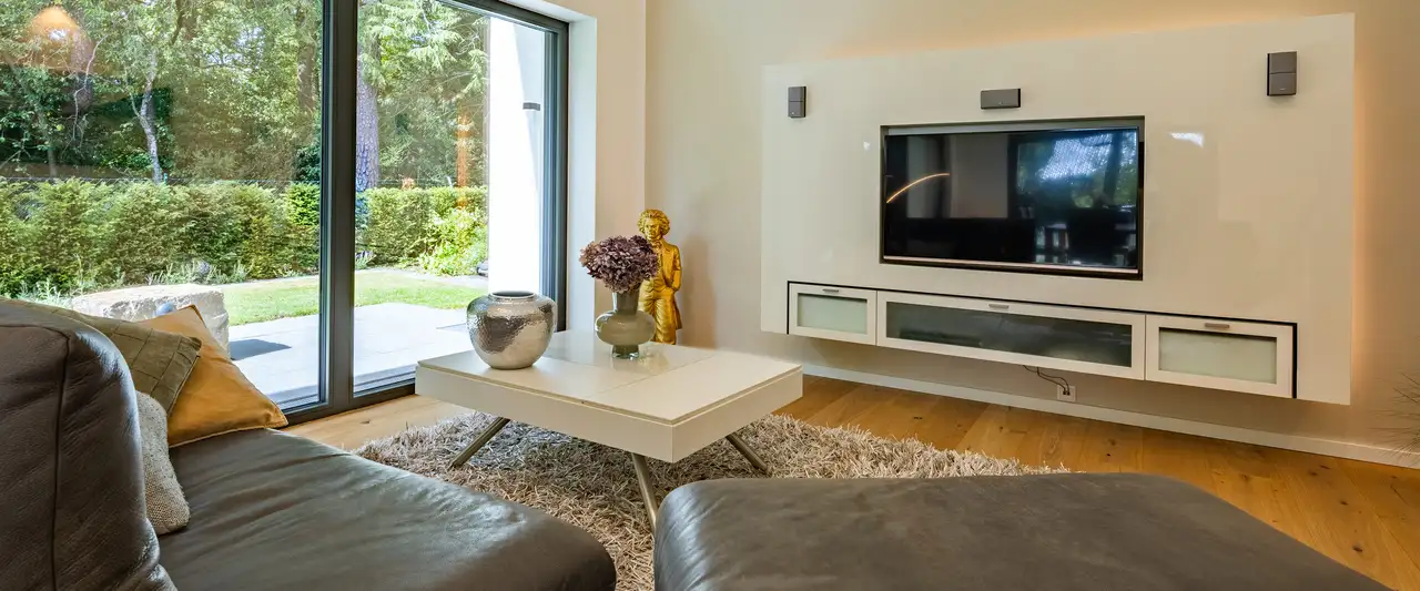 Satteldachhaus mit Glasfront
