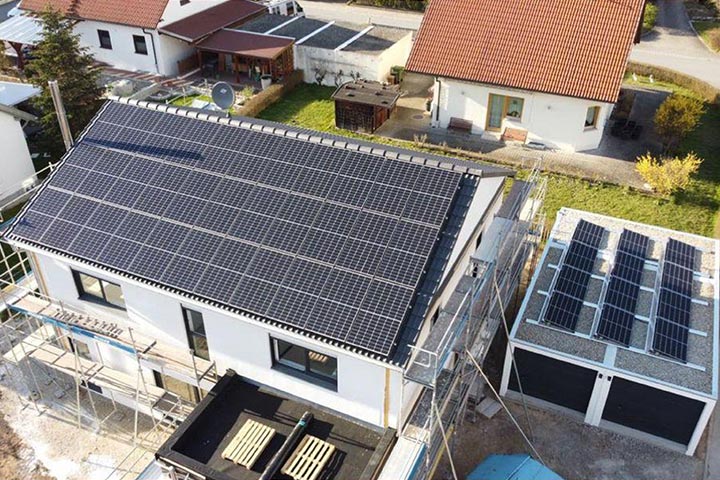 PV-Anlage mit Speicher - Photovoltaikanlage bei LUXHAUS